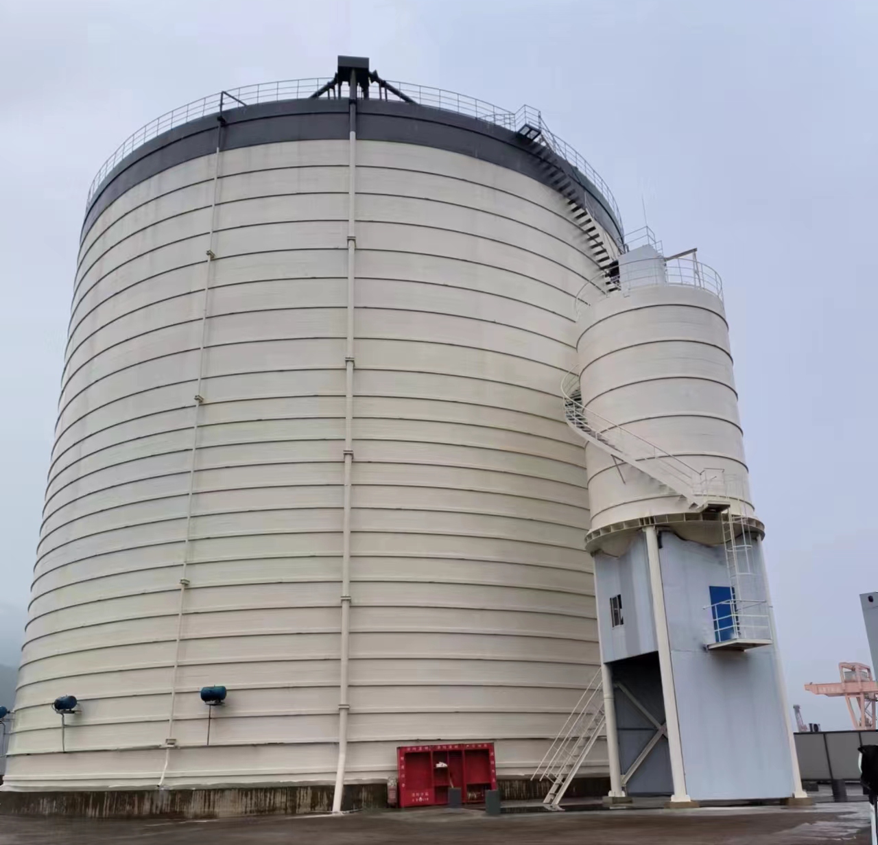 杨浦10万吨水泥钢板库